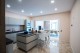 Interior casă scandinavă — spațiu living